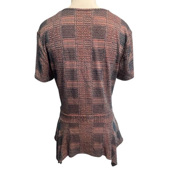 BCBGMaxazria Maebelle Peplum Jacquard Top Womens Medium V-Neck Asymmetrical - Picture 5 of 9